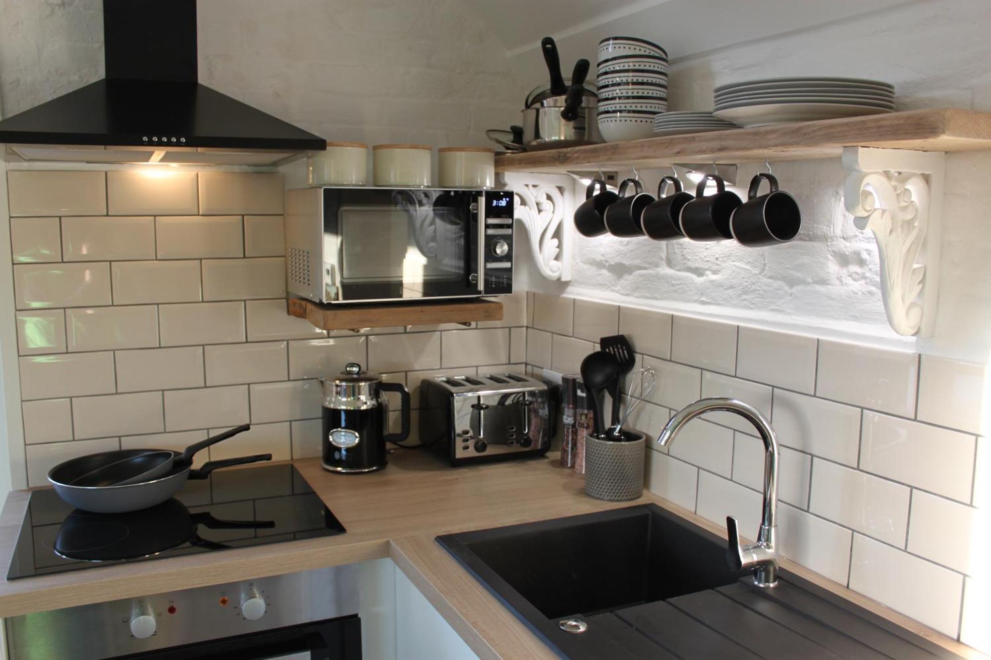 Beautiful Barn Conversion, 3 Bed, Hot Tub, Sauna, Gym, Enclosed Garden Ryde  Exterior photo